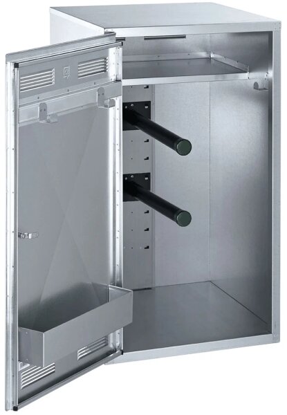 Peetz Sattelschrank ab 106 x 60 x 60 cm, verzinktes Stahlblech, 1 Hutablage, 2 Rundrohrstützen schwarz, 4 verzinkte Trensenhaken, Flaschenhalter i.d. Tür, Zylinderschloss incl. 2 Schlüssel