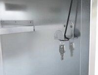Peetz Sattelschrank 106 x 60 x 60 cm verzinktes Stahlblech, 1 Hutablage, 1 Rundrohrstütze, 4 verzinkte Trensenhaken