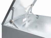 Peetz Turniersattelschrank für Westernsättel mit Deckel aus verzinktem Stahlblech, fahrbahr