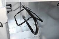 Peetz Turniersattelschrank für Westernsättel mit Deckel aus verzinktem Stahlblech, fahrbahr